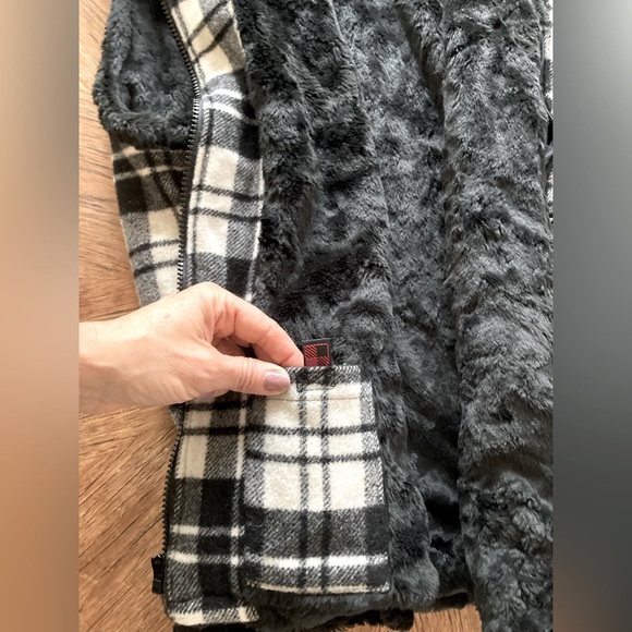 Woolrich Vintage Wool Vest with Faux Fur Lining - Black & Cream Buffalo … - Picture 10 of 13